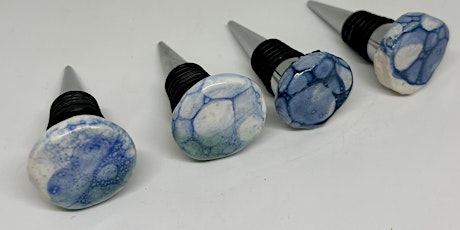 Wine/Bottle Stopper Bubble Glazing *with a glass of Wine primary image