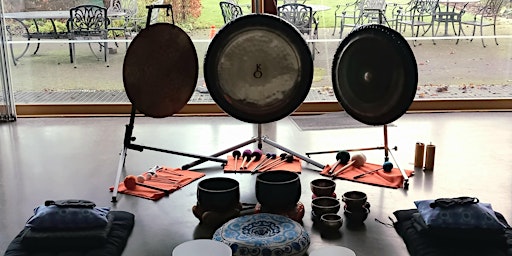 Gongs at the Gardens,  Warwick primary image
