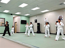 Primaire afbeelding van FREE Beginner KIDS Karate Class Ages 5-12
