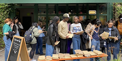 Imagen principal de Blind Date with a Book