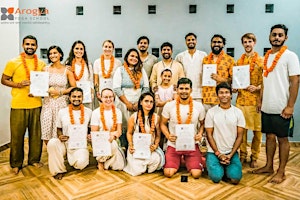 Yoga Teacher Training in Rishikesh India  primärbild
