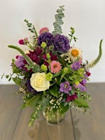 Imagen principal de Mother Day Vase Arrangement Workshop