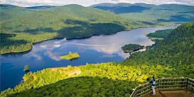 Imagen principal de Road-trip to fresh-foliated Quebec's National Parks in Canada, w/mod.hikes