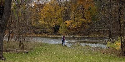 Earth Day Community Hike & Clean up at Cruickshank Park  primärbild