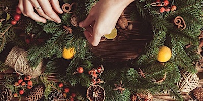 Imagem principal de Festive/Christmas Willow Wreath Making Workshop