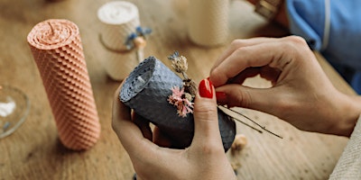 Immagine principale di DIY Beeswax Wraps and Candle Making 