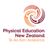 Logotipo da organização Physical Education New Zealand-Te Ao Kori Aotearoa