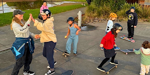 Image principale de Girls Skate NZ Skateboarding Clinic- Randwick Park Skatepark 2024