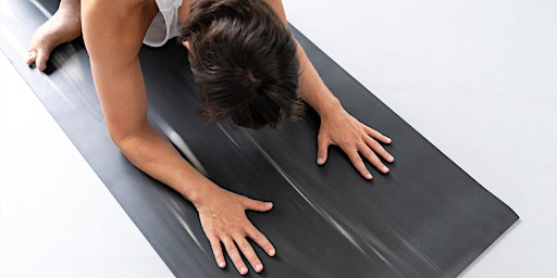 MOVE: Vinyasa Yoga with Laura Soohen  primärbild