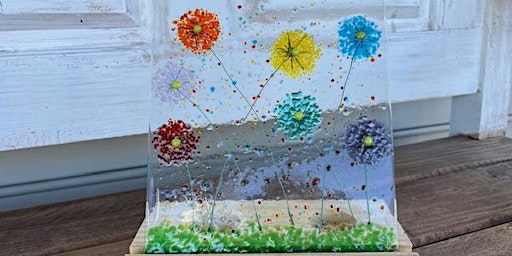 Image principale de Spring Dandelions Fused Glass Panel