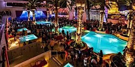 Immagine principale di The outdoor culinary festival party night at the swimming pool is extremely attractive 