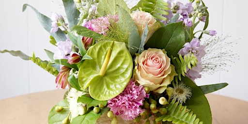 Imagem principal de Flower Arranging Workshop