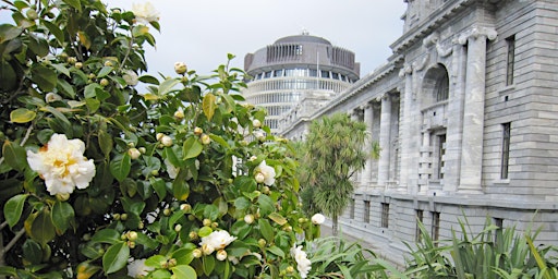 Image principale de Kicking Down the Doors: Women in Parliament