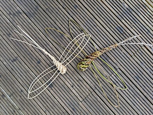 Weave your own Willow Dragonflies