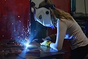 Primaire afbeelding van Girls in Welding and Metal Fab  - Fort Atkinson Campus - Ages 13-16