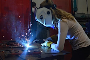 Image principale de Girls in Welding and Metal Fab  - Fort Atkinson Campus - Ages 13-16