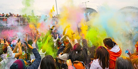 Holi Festival of Colours: Colour Throwing