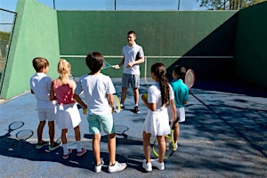 Primaire afbeelding van Smash Summer Boredom: A Court-Side Escape to Tennis Thrills!