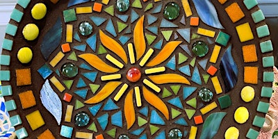 Primaire afbeelding van Glass Mosaic Masterpieces: Summer Mosaic Workshop 2024