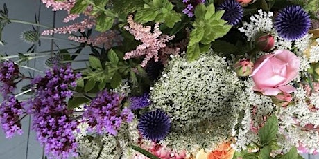 Summer Bloom Floral  table arrangement workshop
