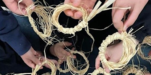 Imagem principal de Aboriginal  Bracelet Weaving for Kids