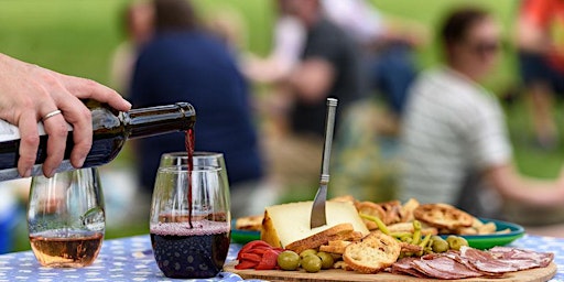 Picnic in Madrid Experience (Private Groups)