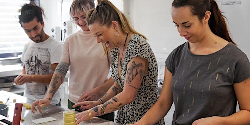 Image principale de Italian cooking class "Mushroom risotto and Tiramisu"