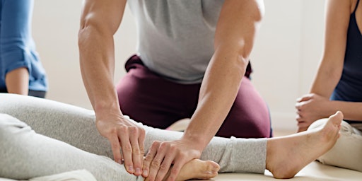 Imagem principal de Connected Couples Massage Workshop