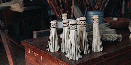 Primaire afbeelding van Intro to Hand Brooms