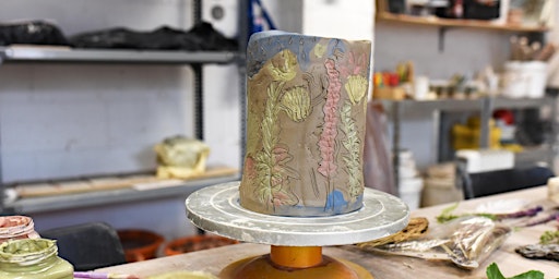 Imagem principal de Make a Ceramic Planter