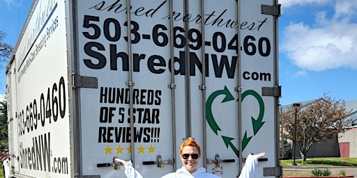 Imagem principal de Amanda Bennett - NextHome Realty Connection Sexton Mountain Community Shred Event