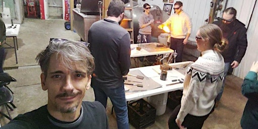 Imagem principal de Glass Blowing Class