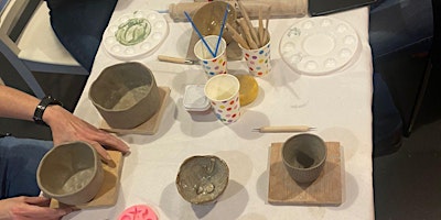 Immagine principale di Play with Clay - Introduction to Pottery 