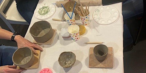 Primaire afbeelding van Play with Clay - Introduction to Pottery