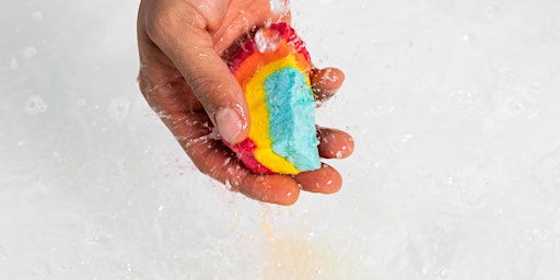 Planes en Barcelona: Taller de burbuja de baño en Lush Illa  primärbild