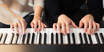 Quatre mains pianoconcert primary image