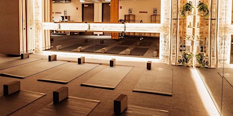 INDUSTRY YOGA CLASS @INACHICAGO (50% OFF)