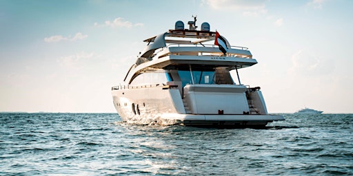 Primaire afbeelding van 2-6 Hour Yacht Rental - Predator Moscow 95ft 2023 Yacht Rental - Dubai