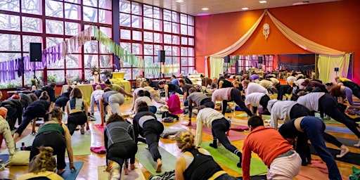 Imagen principal de Green Yoga Mini Retreat - Healing Afternoon in SEZ Temple