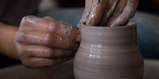 Primaire afbeelding van Pottery on the Wheel with Karissa Masse