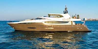 Image principale de 2-6 Hour Yacht Rental - Predator Miami 150ft 2023 Yacht Rental - Dubai