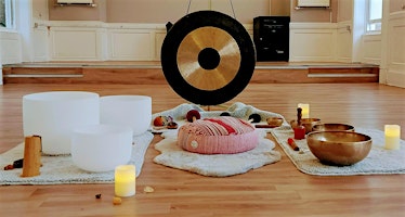 Image principale de Sunday Evening Sound Healing with Gong & Bowls - £24 (£20 early bird)