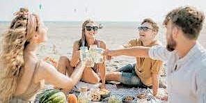 Picnics at the beach are extremely attractive  primärbild