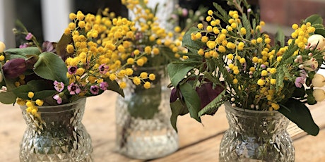 Kitchen Table Workshops with Claire Thorogood -Contemporary Flower Styling
