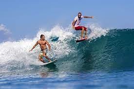 Image principale de Surfing party at sea is extremely interesting