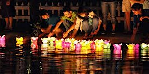 Imagen principal de The night of the festival of releasing lanterns is extremely attractive