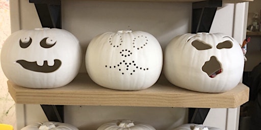 Ceramic pumpkin lantern primary image