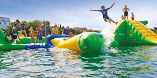 Water Carnival: lakeside pleasure  primärbild