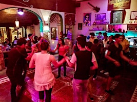 Imagem principal do evento TUESDAY SALSA & BACHATA FREE CLASSES & MOJITOS