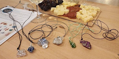 Imagen principal de Sea Glass Wire Wrapped Pendants at Powder Hollow Brewing